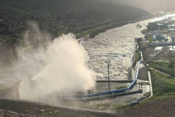 تفريغ تدريجي ومؤشرات إيجابية.. تفاصيل الوضعية المائية بسد وادي المخازن