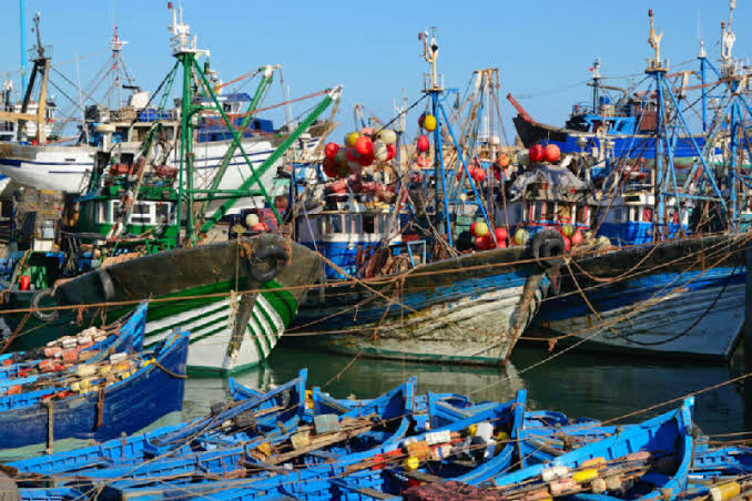 ​بسبب سوء الأحوال الجوية.. إغلاق كلي لميناء العيون حتى إشعار آخر