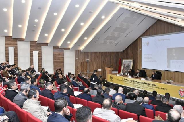 أمنيون دوليون مع “الإنتربول” في مواجهة شبكات سرقة السيارات بإفران