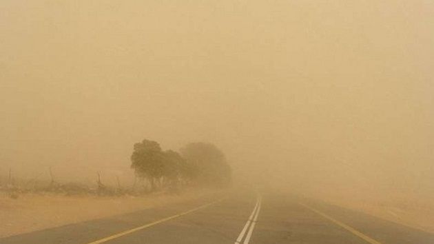 نشرة برتقالية: رياح قوية وعواصف رملية تجتاح مناطق جنوب المغرب