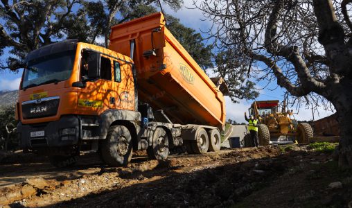 شفشاون.. تعبئة متواصلة لاستعادة حركة السير بشكل طبيعي بالطرق والمسالك القروية