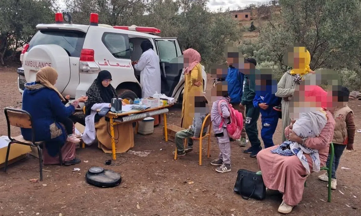 أزيلال: استفادة 1350 شخصًا من قوافل طبية وجراحية ضمن عملية “رعاية”