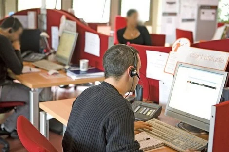 احتقان وغضب بالدار البيضاء بعد إعلان توظيف يميّز الجنسية السنغالية فقط