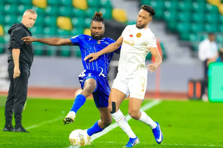 نهضة بركان يغتال أحلام الهلال ويضرب موعداً مغربياً في نصف نهائي الأبطال