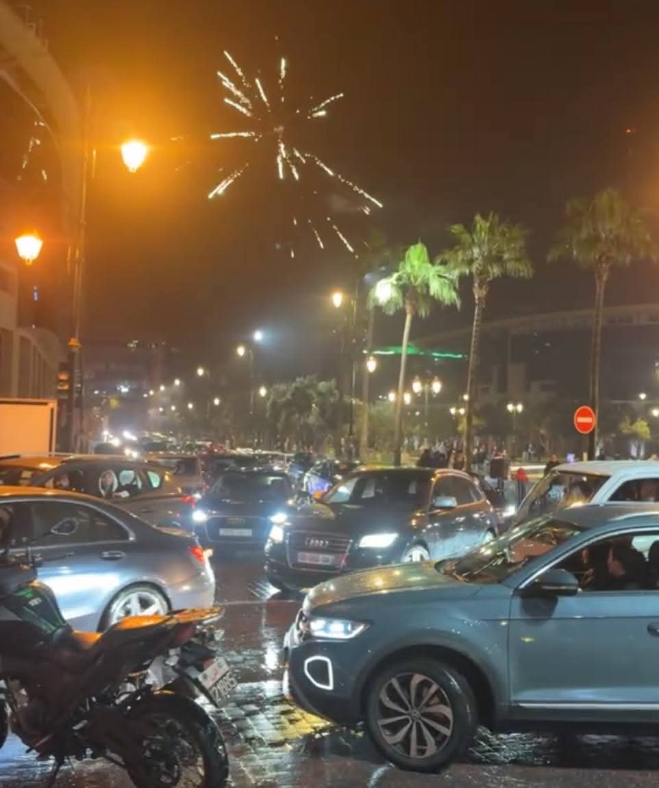 ​ليلة “اللقب المسترد”.. شوارع الرباط تهتز احتفالاً بعد قرار “الكاف” التاريخي