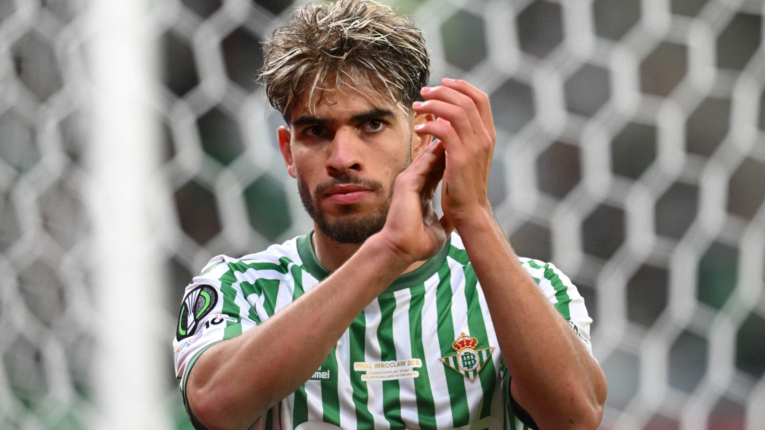 الزلزولي على رادار باريس.. لويس إنريكي يخطط لخطف “أسد الأطلس” من الأندلس