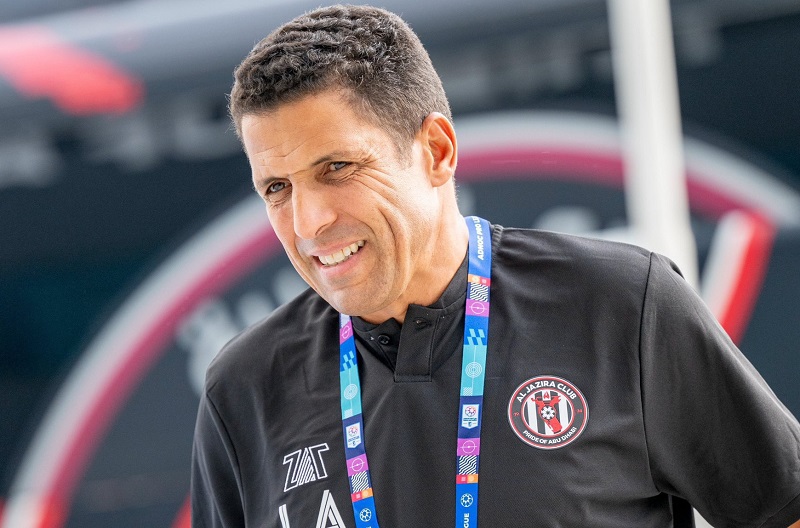 الوداد يقترب من استعادة “الجنرال”.. مفاوضات متقدمة مع عموتة بعد اعتذار السكتيوي