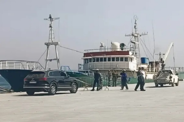 البحرية الملكية تعترض سفينة ليبية بعد تسببها في فقدان خمسة صيادين قرب سواحل الداخلة