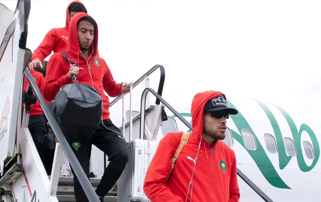 أسود الأطلس يحلون بمدينة لانس الفرنسية تأهبا لمواجهة الباراغواي الودية