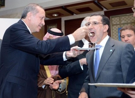 شركة تركية تصنع قنا.بل إسر\يل..ماذا يقول أنصار “أردوغان” في الجزائر والمغرب؟