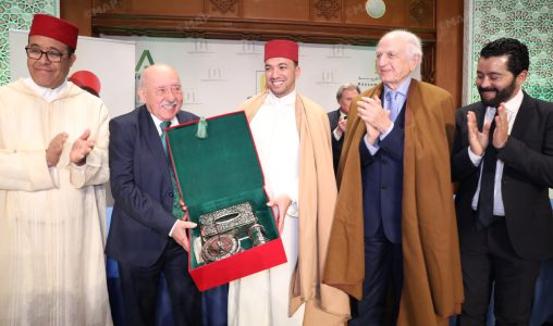 بحضور أزولاي والسعدي. تتويج صناع تقليديون بمدينة الصويرة بـ “جائزة ديموفيلو” بإشبيلية