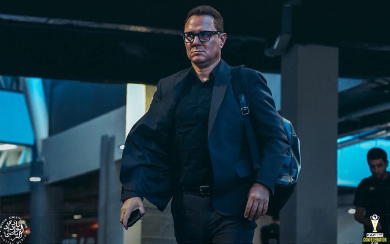 عاجل. مدرب الوداد أمين بنهاشم «هز صاكو» بعد الإقصاء أمام أولمبيك أسفي