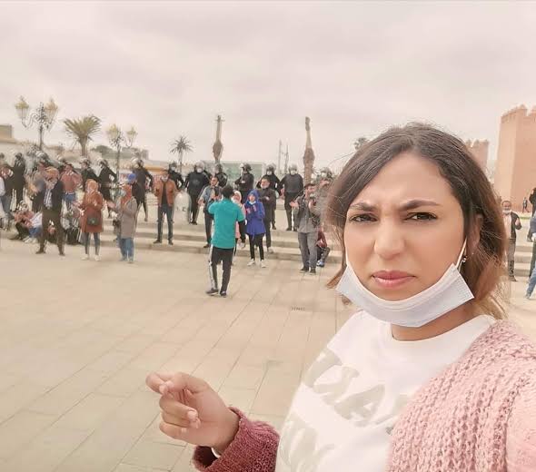 ​بعد شهرين ونصف خلف القضبان.. نزهة مجدي تعانق الحرية من سجن آيت ملول