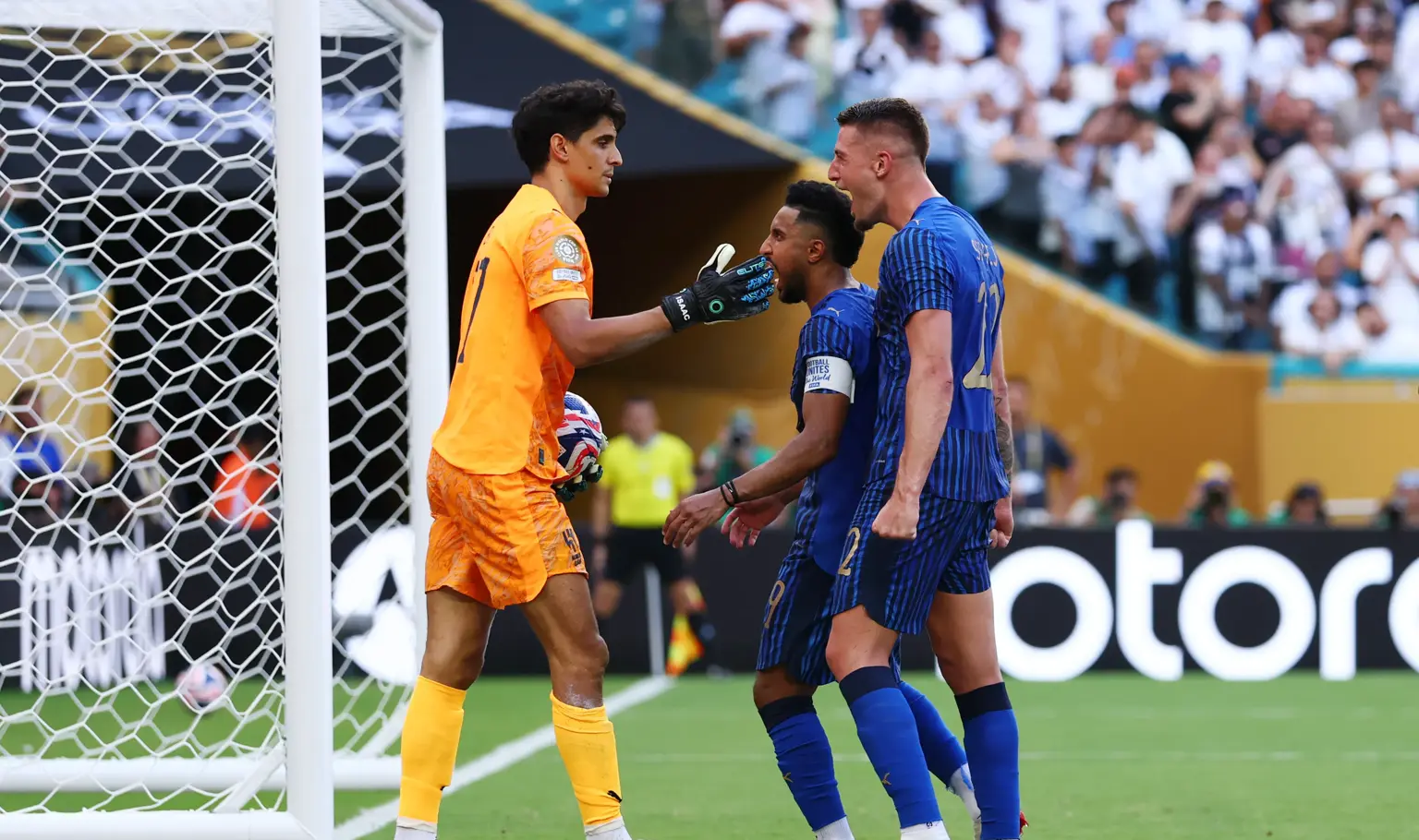 بونو يقود الهلال الى نهائي كأس الملك السعودي بعد سيناريو مثير أمام الأهلي