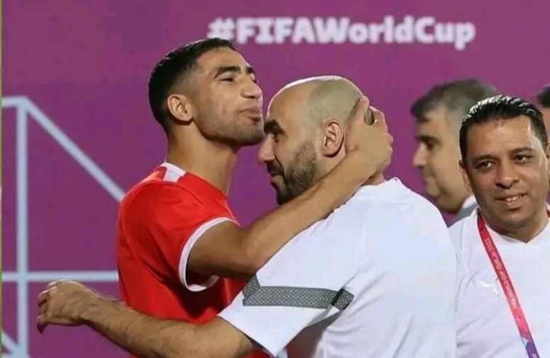 كيف علّق قائد الأسود أشرف حكيمي على نهاية مشوار وليد الركراكي؟