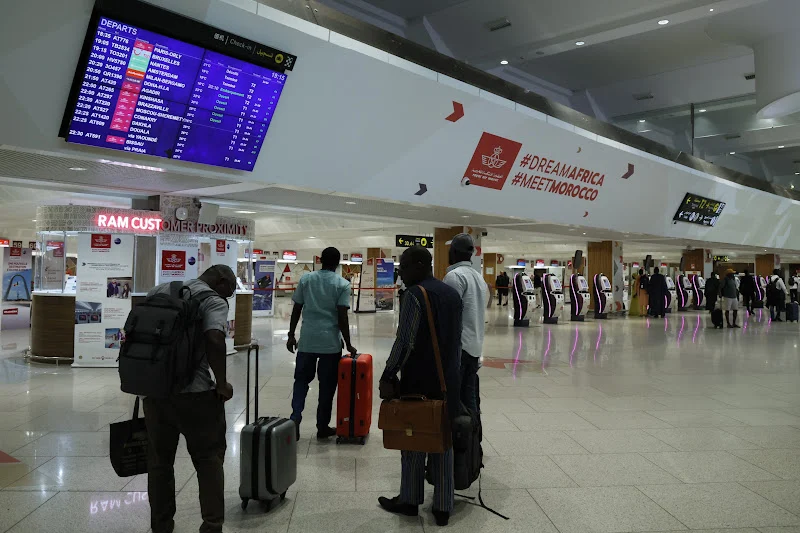 قرار مفاجئ من “لارام” يربك المسافرين بين المغرب والدوحة