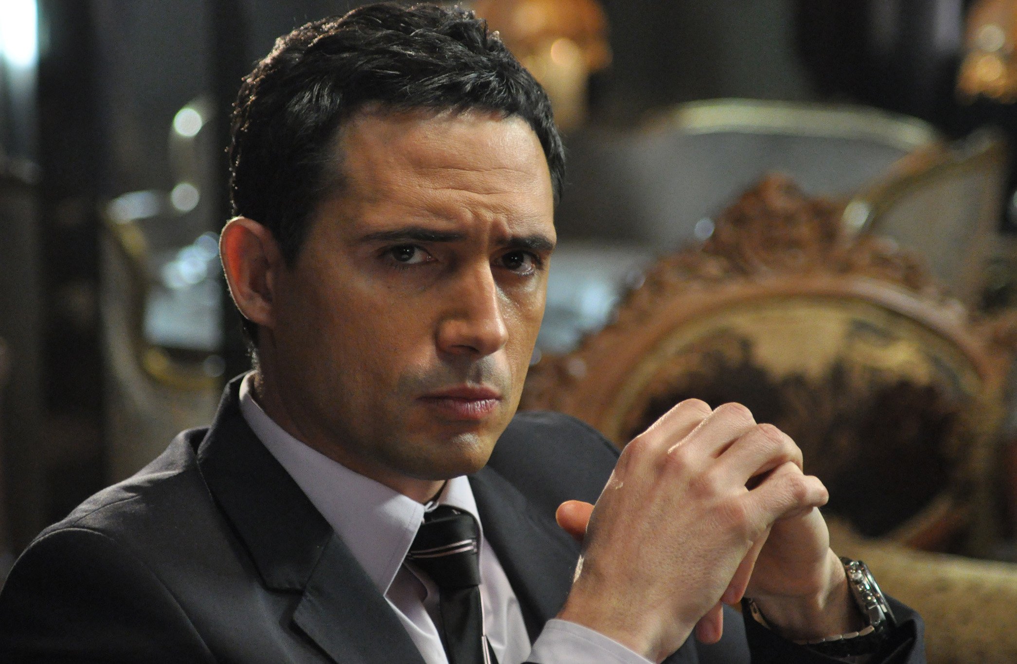 ظافر العابدين ينعى شقيقه الراحل برسالة مؤثرة