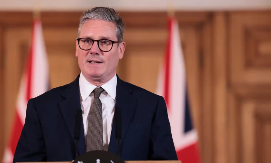 ستارمر يؤكد العمل مع الحلفاء على “خطة قابلة للتنفيذ” لإعادة فتح مضيق هرمز