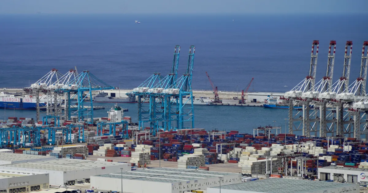 موانئ مغربية وعربية تتصدر مؤشر الملاحة العالمية