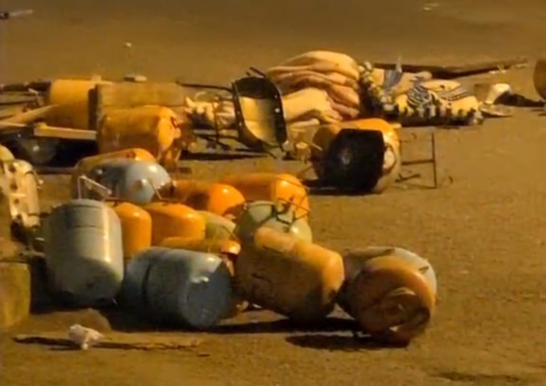 عاجل. الروينة في الحي الحسني.. إلقاء شخص لقنينات غاز من سطح منزل يستنفر أمن الدار البيضاء