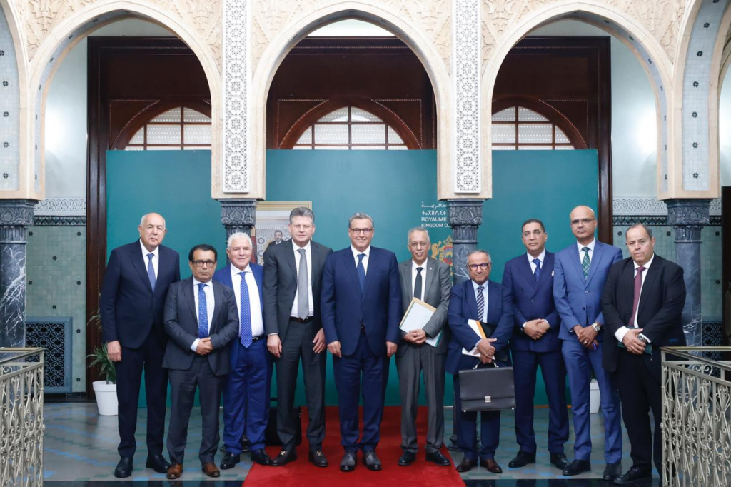 قانون المحاماة 66.23.. إشادة مهنية بمبادرة أخنوش والحوار ينتقل إلى كنف البرلمان 