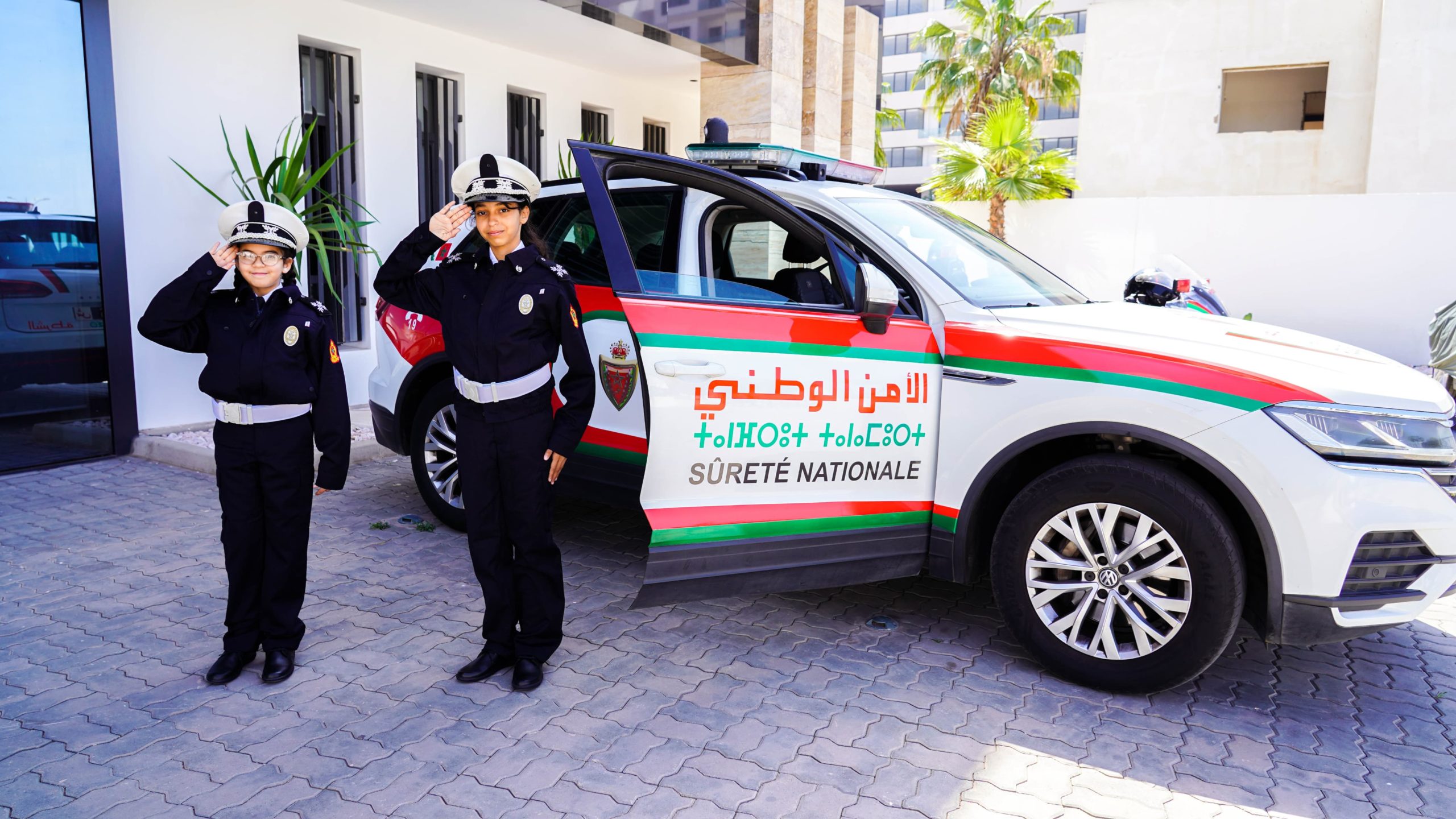 شرطيتان ليوم واحد.. ولاية أمن أكادير تحقق حلم الطفلتين وئام وسارة 