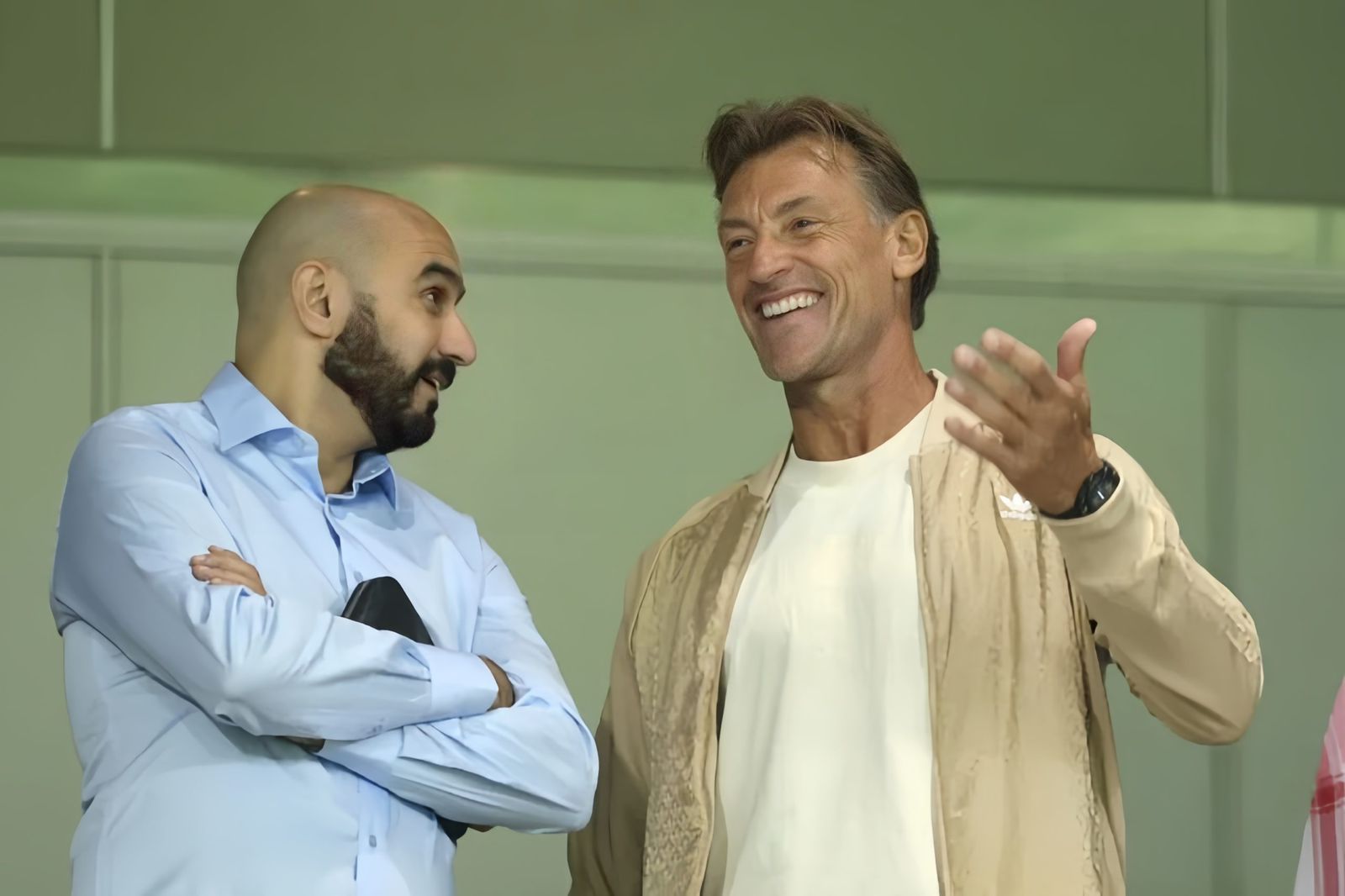 هيرفي رونار يعلن إعفاءه من تدريب السعودية وإعلام سعودي يرشح الركراكي 