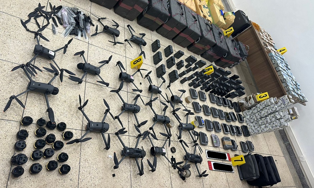 توقيف 8 أشخاص بينهم جزائري.. تفاصيل سقوط شبكة دولية للتهريب استعملت الدرون بوجدة 