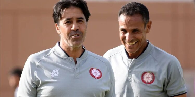 الكوكب المراكشي يطوي صفحة الخلاف بين إدريس حنيفة وهشام الدميعي 