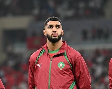 الصيباري يخرج عن صمته ويوضح حقيقة اللايك المثير للجدل 