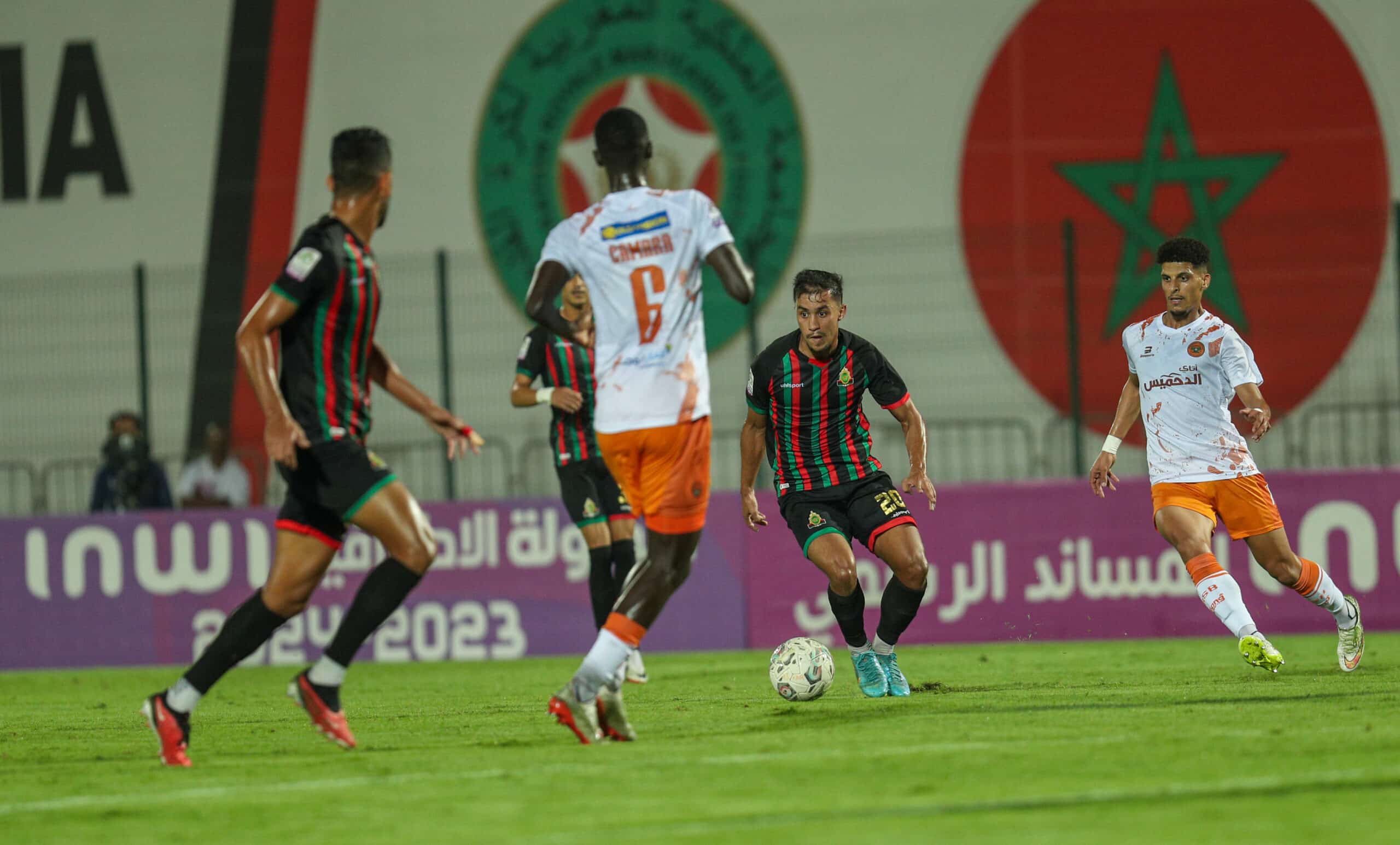 قمة مغربية تشعل نصف نهائي دوري أبطال إفريقيا بين الجيش الملكي ونهضة بركان 