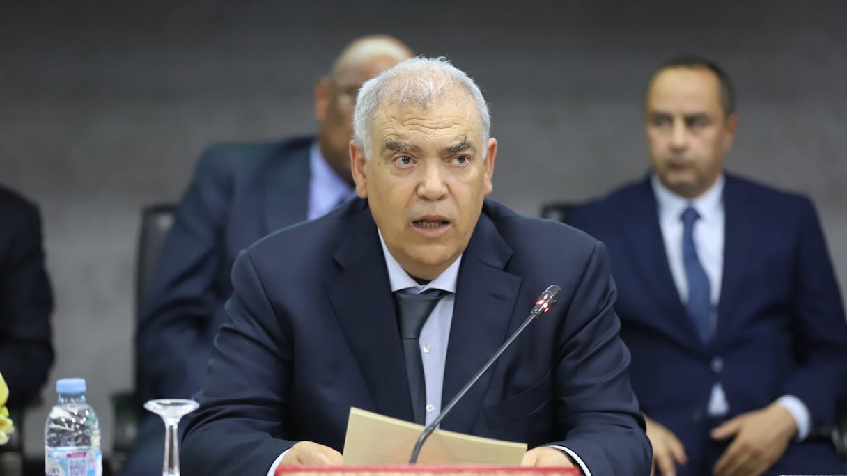 لفتيت يصارح المستشارين.. الجهوية المتقدمة “خرجات من الخيمة مايلة” والقانون الحالي مستحيل التطبيق