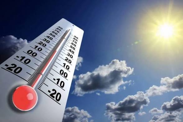 طقس السبت.. أمطار متفرقة في الشمال وأجواء حارة بالأقاليم الجنوبية