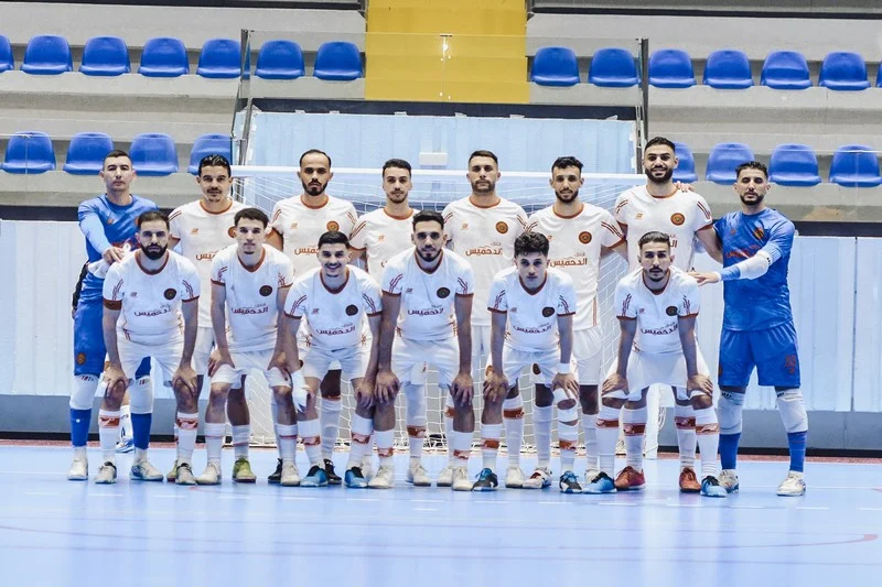 بسداسية تاريخية.. نهضة بركان يكتسح الرجاء ويتوج بطلاً لكأس العرش داخل القاعة