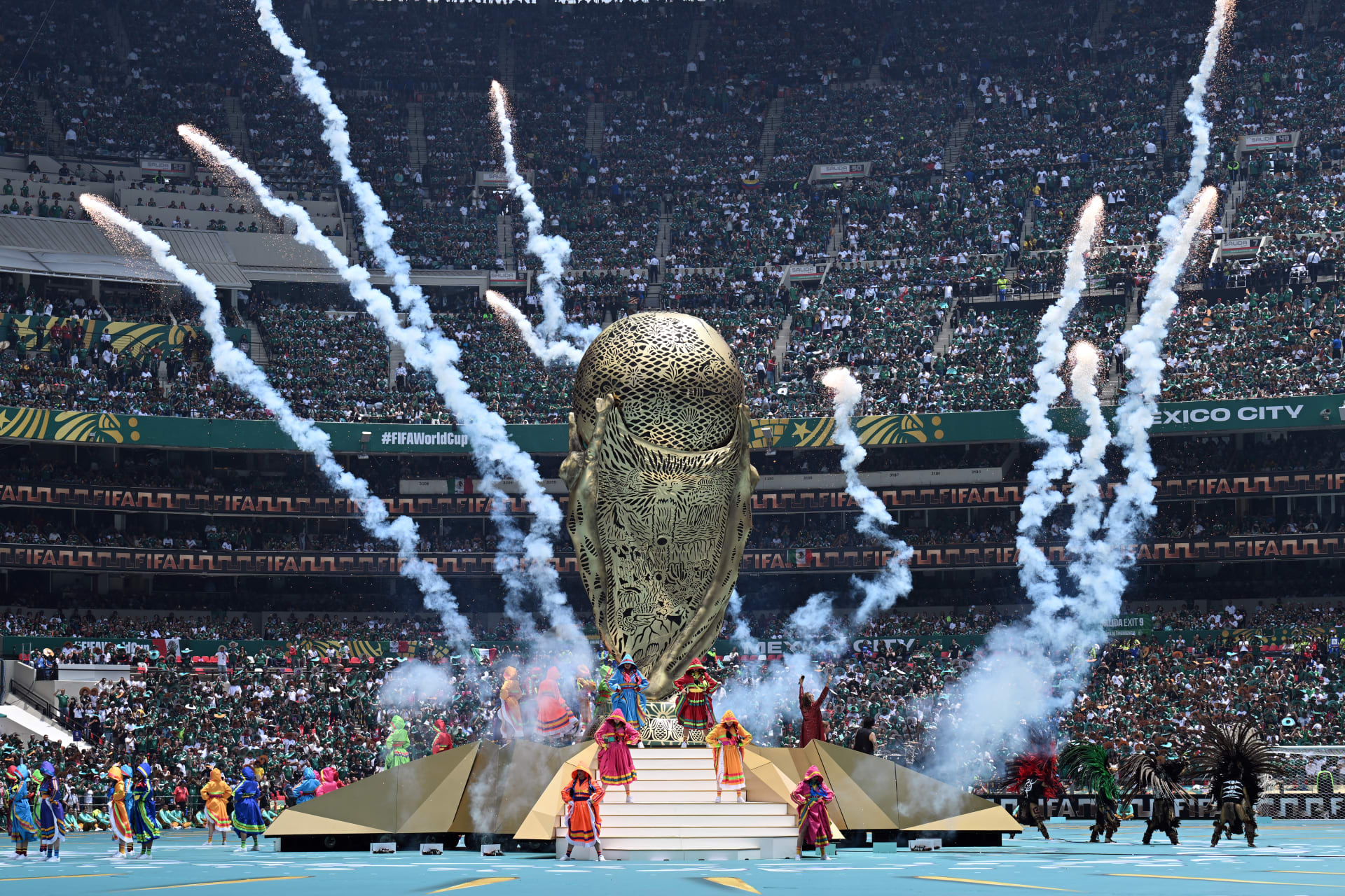ألوان “المارياتشي” وهدير “أزتيكا”.. المكسيك تقص شريط مونديال 2026 الاستثنائي بعرض مبهر