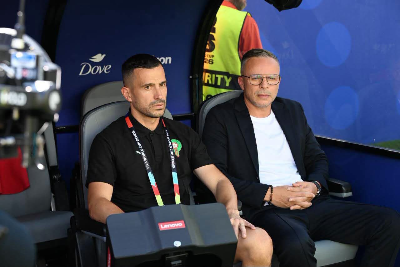 الركراكي 19 منتخب المغرب. الثقب الأسود الذي يسكن دكة البدلاء.. كيف إعترف وهبي بذلك؟