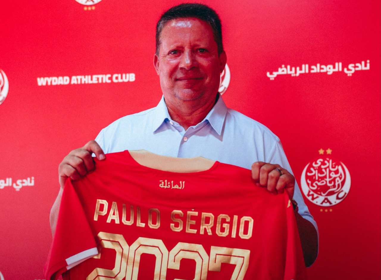 الوداد الرياضي يعلن رسميًا تعيين البرتغالي باولو سيرجيو مدربًا للفريق الأول