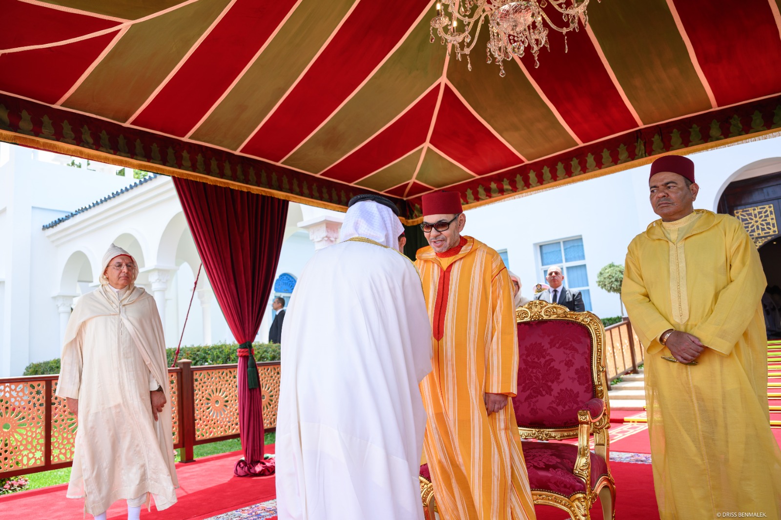 (عيد العرش المجيد 2026) رئيس الحكومة يقيم مأدبة غداء بحضور صاحب السمو الملكي ولي العهد الأمير مولاي الحسن وصاحب السمو الملكي الأمير مولاي رشيد