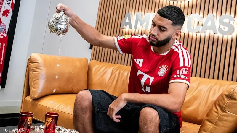هل تغيب الإصابة المغربي الصيباري عن بداية موسم بايرن ميونيخ؟