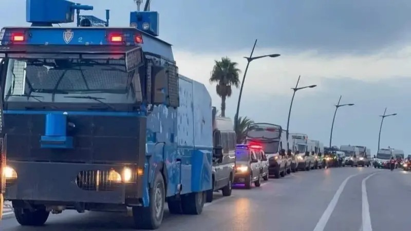 استنفار أمني بمحطات النقل.. توقيف عشرات المتوجهين إلى الفنيدق لإحباط محاولات الهجرة نحو سبتة للمحتلة