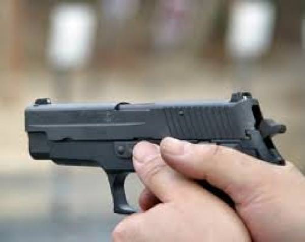 أزيلال.. الرصاص لتوقيف مروج “ماحيا” وتحييد مقاومة عنـ.يفة من أفراد عائلته
