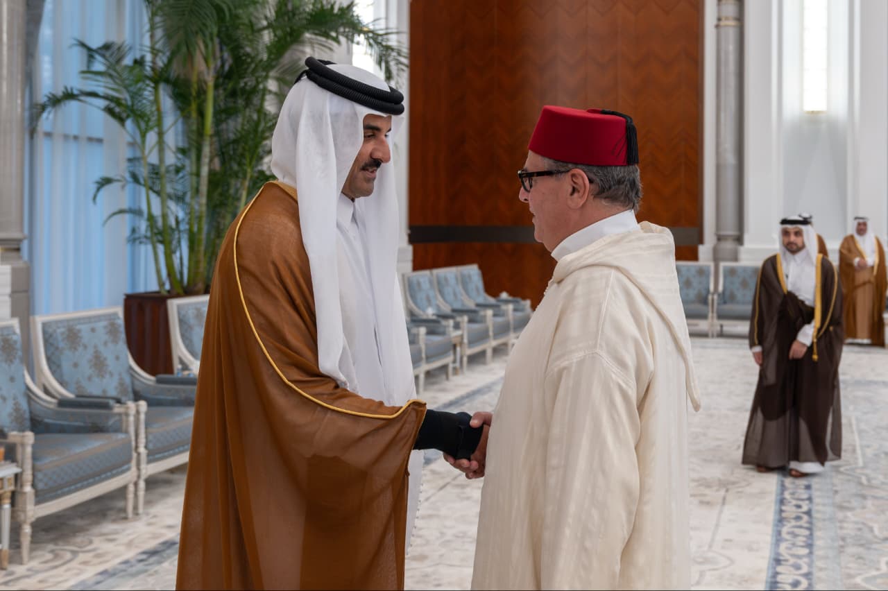 أخنوش يمثل جلالة الملك بالدوحة لتقديم التعازي في وفاة الشيخ حمد بن خليفة آل ثاني