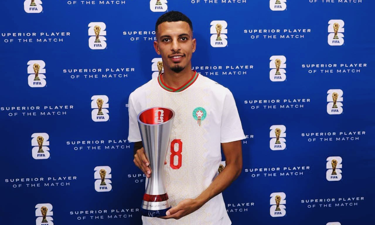 تتويج أوناحي بجائزة” أفضل لاعب” في مباراة المغرب ضد كندا