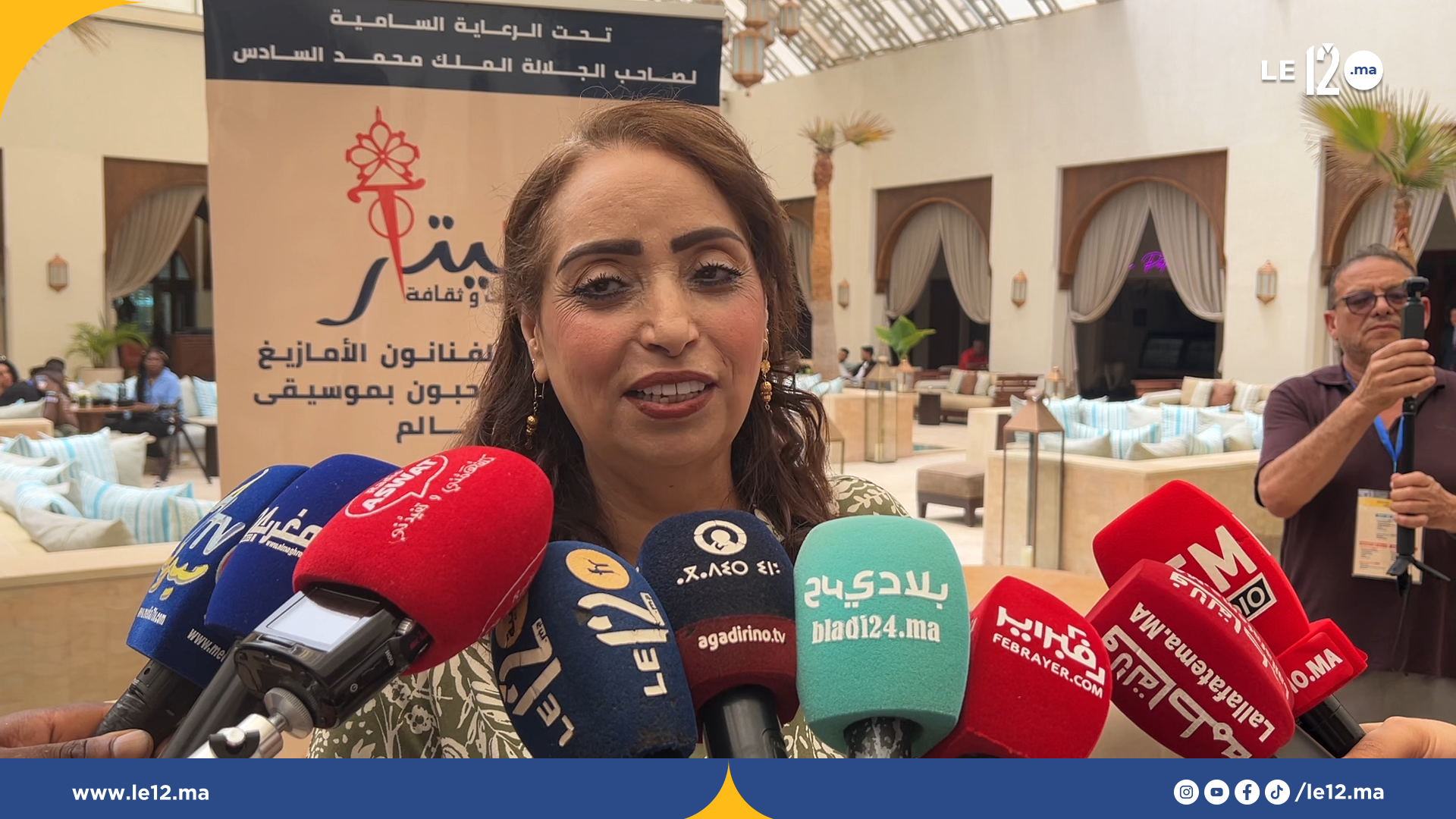 الفنانة الأمازيغية فاطمة تحيحيت تكشف سر غيابها عن الشاشة من قلب مهرجان تيميتار