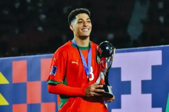 بطل العالم حسام الصادق ينتقل إلى الدوري السويسري