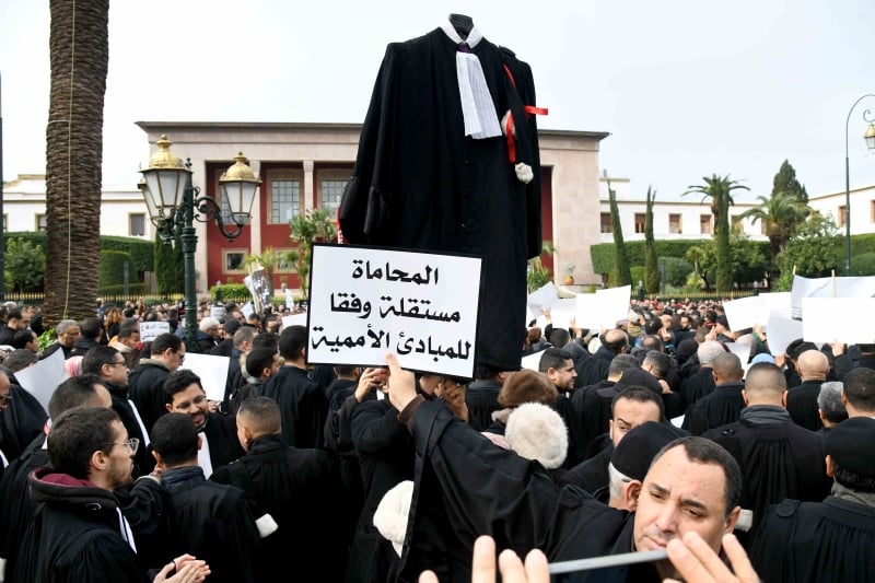 جمعية المحامين تعلن استمرار التوقف الشامل عن العمل وتتمسك بإسقاط القانون الجديد
