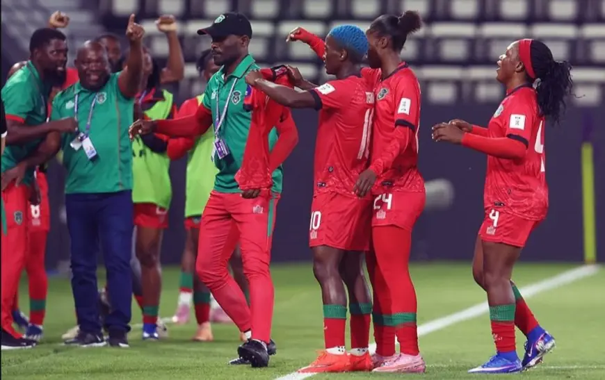 إنجاز استثنائي.. مالاوي تنتزع التأهل المونديالي من فم غانا وتضرب موعداً مع الجزائر إنجاز استثنائي.. مالاوي تنتزع التأهل المونديالي من فم غانا وتضرب موعداً مع الجزائر