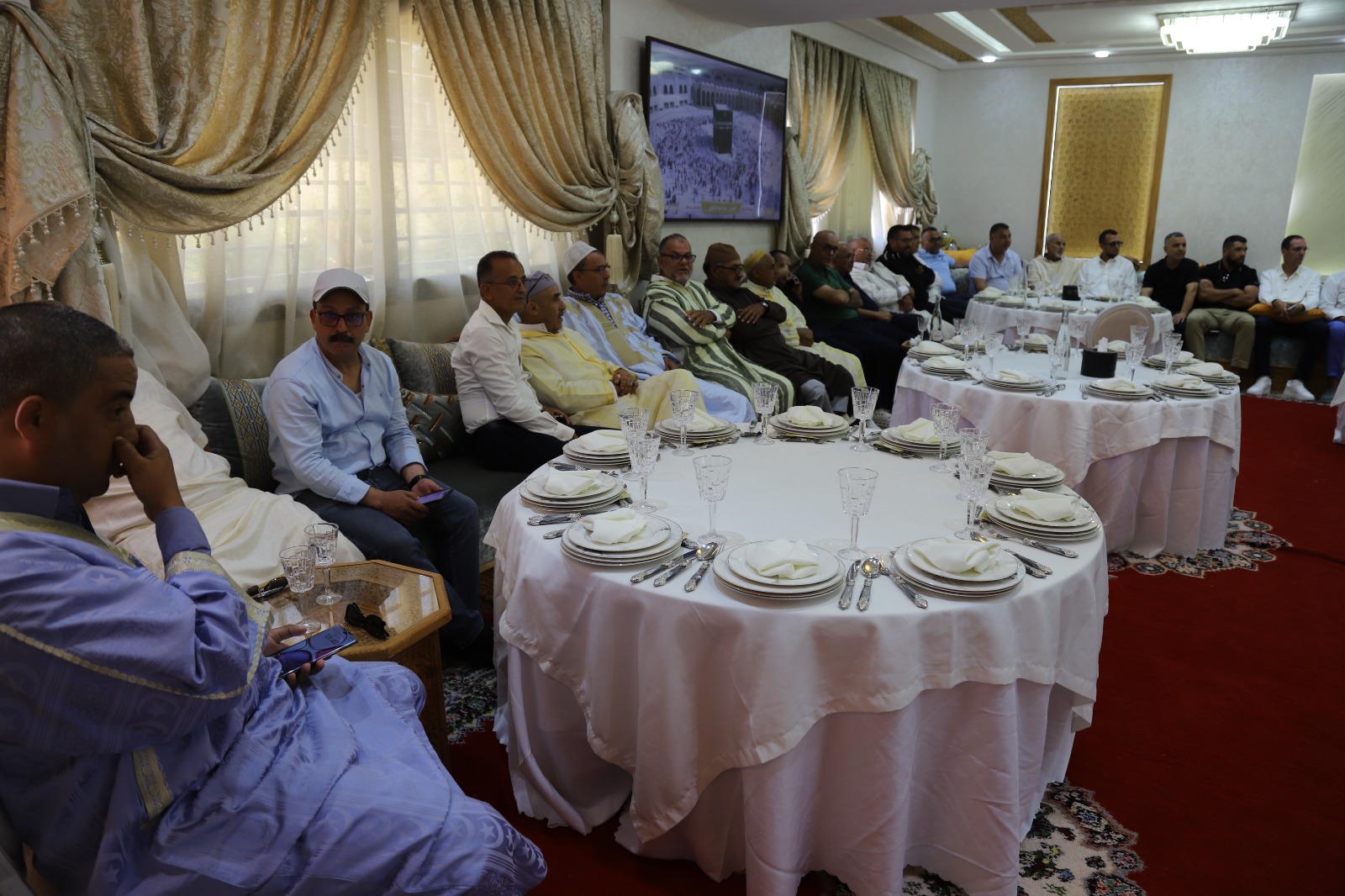 أشنكلي والدريوش يستعرضان منجزات الحكومة والجهة خلال لقاء تواصلي بإنزكان