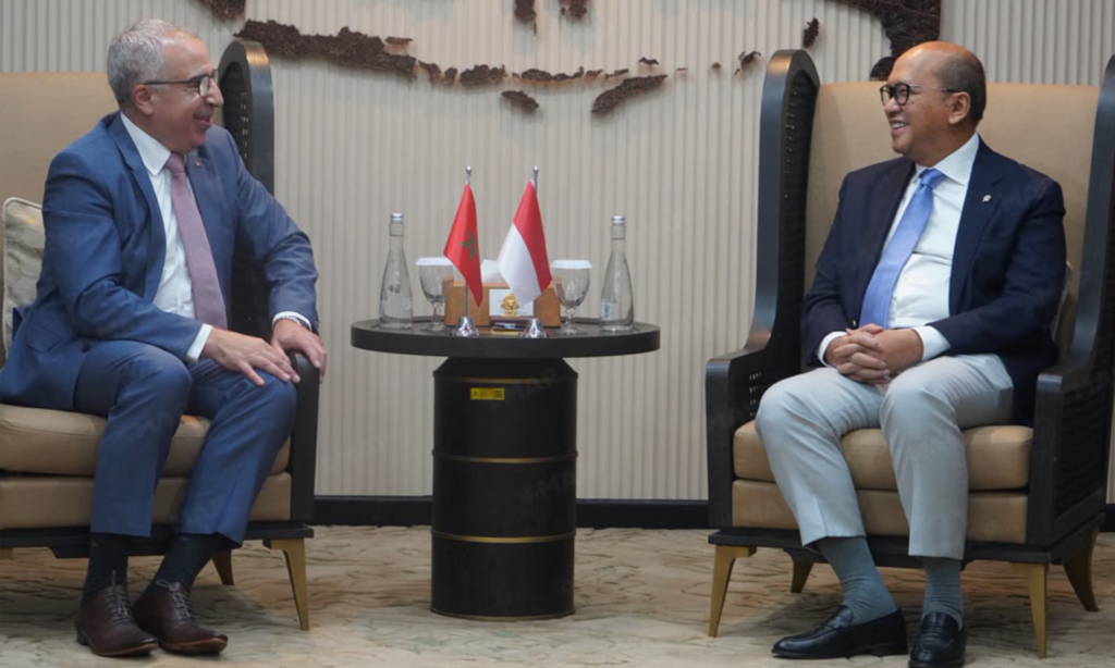 جاكرتا.. المغرب وإندونيسيا يبحثان آفاق تعزيز التعاون الاقتصادي جاكرتا.. المغرب وإندونيسيا يبحثان آفاق تعزيز التعاون الاقتصادي
