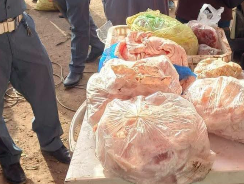 “لحم خانز” كان غادي يوصل للزوار.. حجز كميات من اللحوم الفاسدة خلال موسم مولاي عبد الله بالجديدة